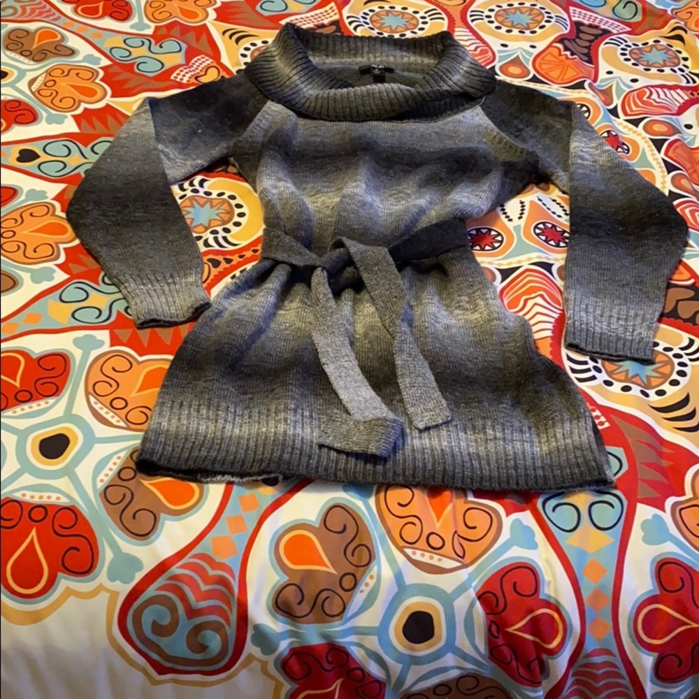 Long sweater with scoop neck